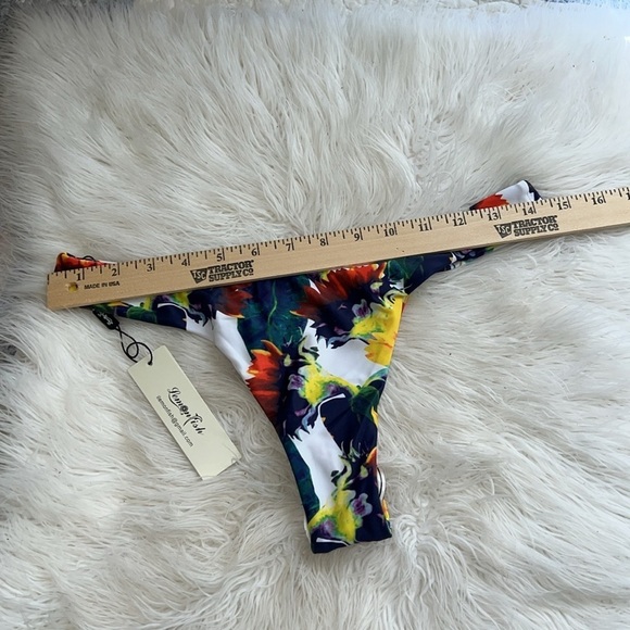 NWT Lemon Fish Floral Thong Bikini Bottom S - Picture 6 of 6